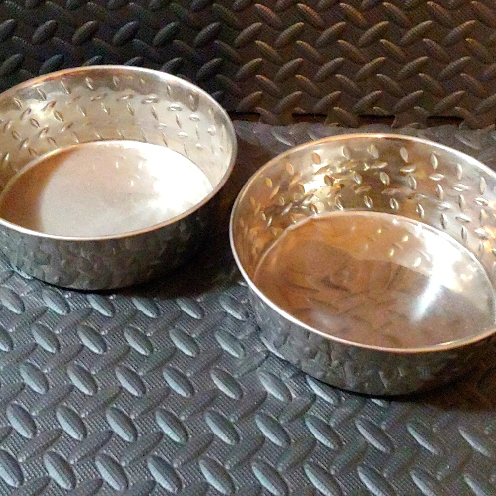 3 Dog Bowls * 2 Metal * 1 Plastic * Pet Bowls x3